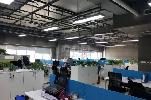 上地硅谷亮城金隅嘉华大厦精装修办公室带工位直租入住